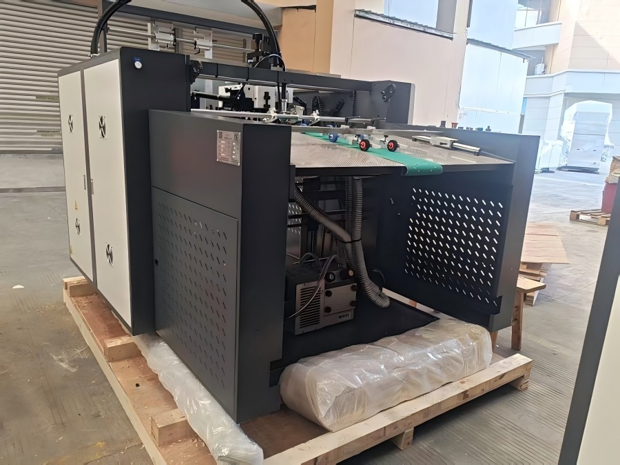 Nova stella YFMD-1050 Automatic High Speed ​​Machina Laminating futurus in Brasiliam navigaturus est!