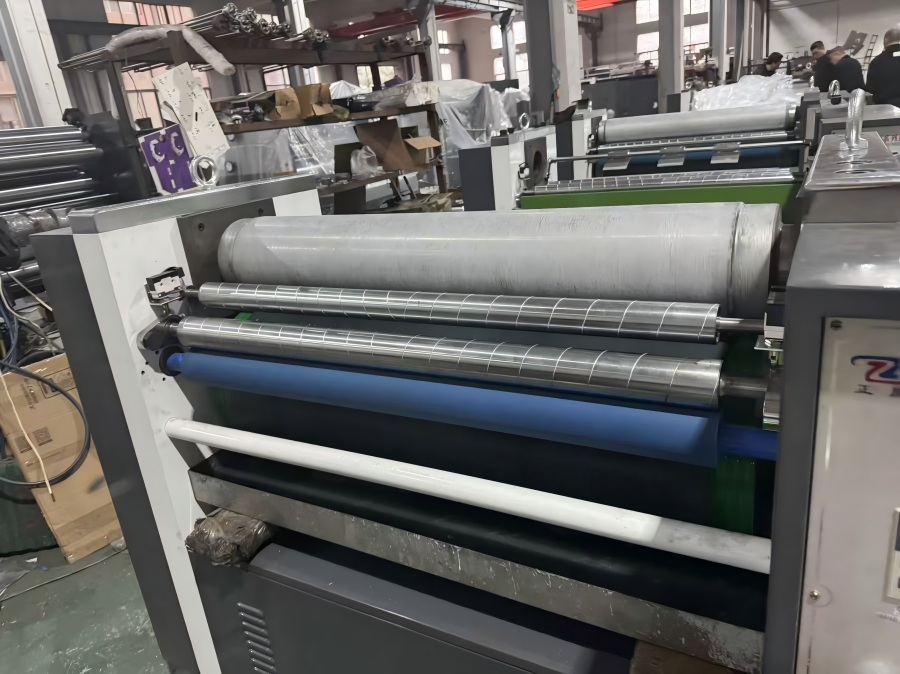 NOVUS STELLA YF-920C Industrial-gradus Embossing Machina in productione!